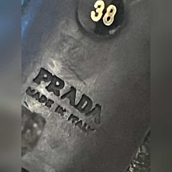 Prada forest green leather pointed toe heels size 38 vintage - Picture 5 of 5